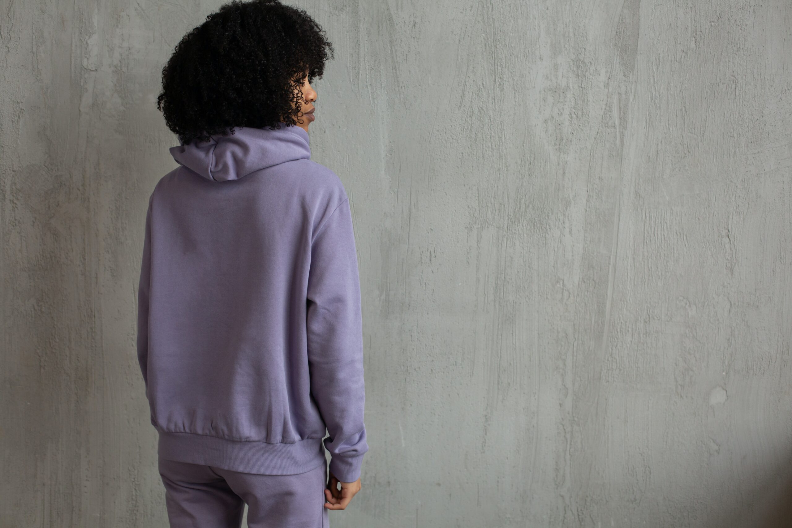 Women’s Tracksuits: Discover Tailored Styles, Cuts, and Colors for a Fashion-Forward Look!